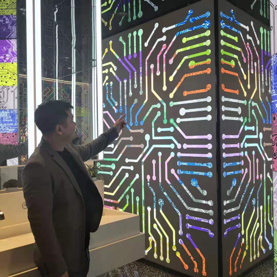 “中國電子第一街”華強(qiáng)北博物館今日開館 “人文、科技、時尚、互動”四大核心元素打造“不一樣的博物館”插圖(2) “中國電子第一街”華強(qiáng)北博物館今日開館 “人文、科技、時尚、互動”四大核心元素打造“不一樣的博物館”插圖(2)