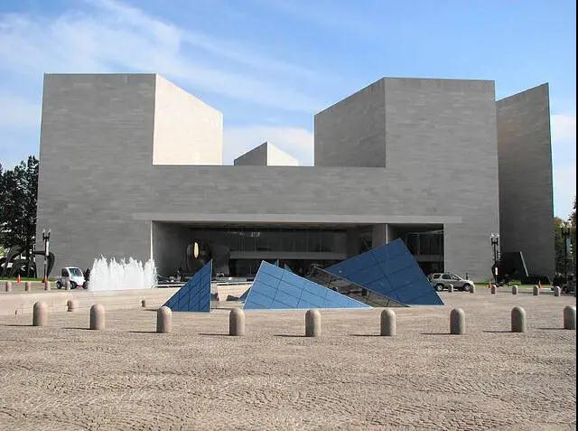 博物館設(shè)計(jì)-交互式多媒體設(shè)備在博物館設(shè)計(jì)中的應(yīng)用插圖 博物館設(shè)計(jì)-交互式多媒體設(shè)備在博物館設(shè)計(jì)中的應(yīng)用插圖